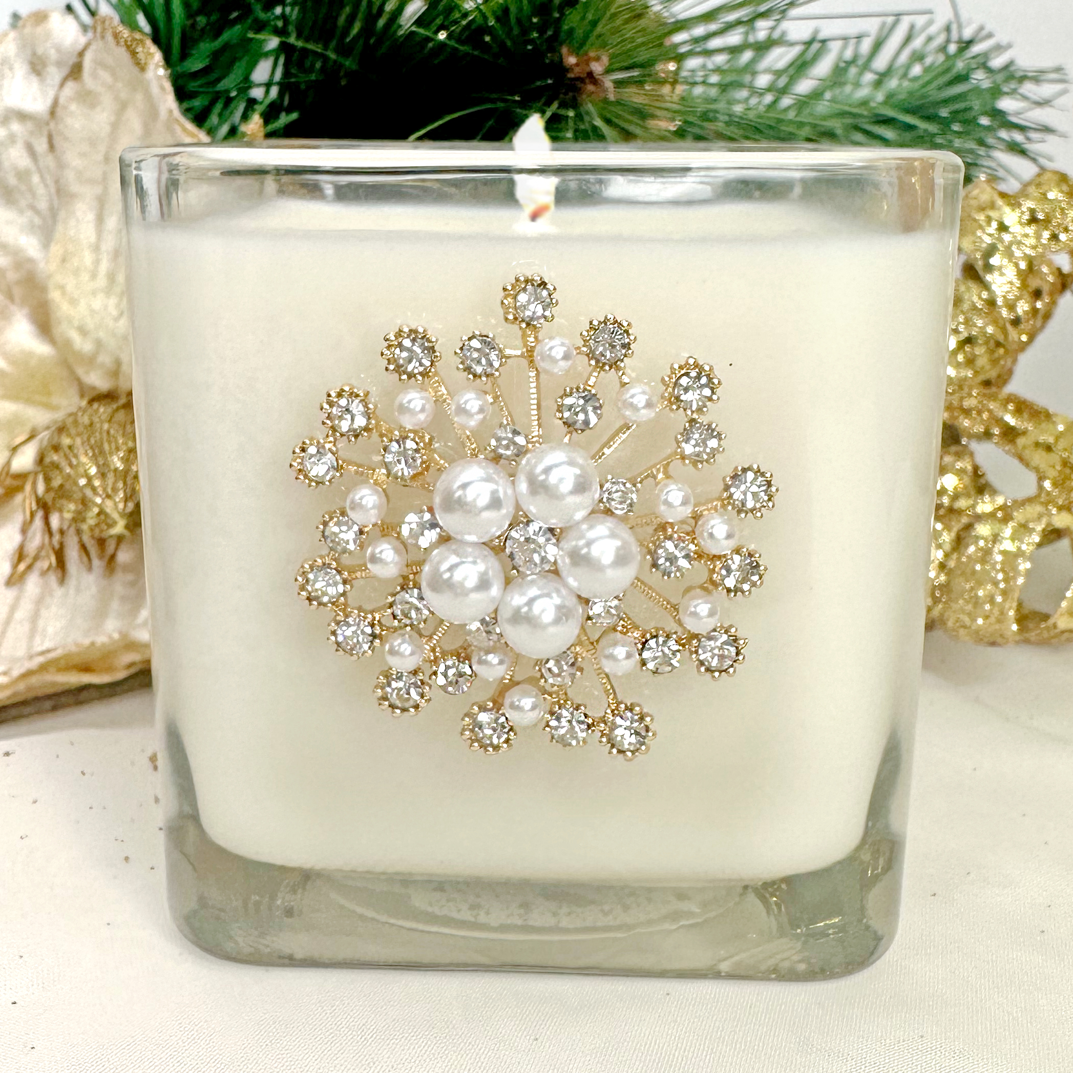 LARGE PEARL SNOWFLAKE HOLIDAY CANDLE