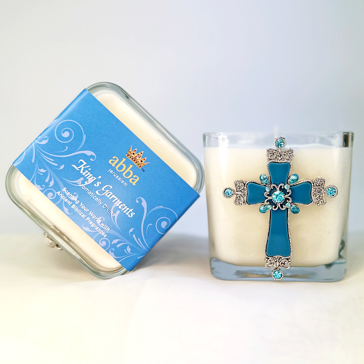 KING'S GARMENTS - CROSS CANDLE -